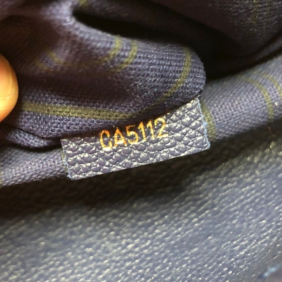 Louis Vuitton Artsy MM Empreinte Monogram Leather - Picture 7 of 8